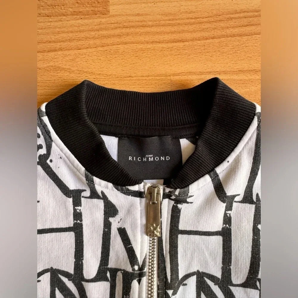 Boys Richmond Zip Sweatshirt And Zara Hoodie Shorts Size 8-9